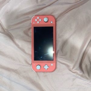 Pink Nintendo switch lite